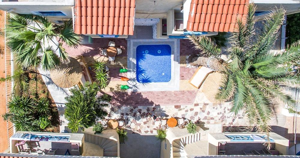 Galazio Apts And Suites By Estia. Analipsi  Exterior foto